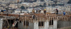 تراجع جماعي في تكاليف البناء بالضفة الغربية خلال أيار 2025